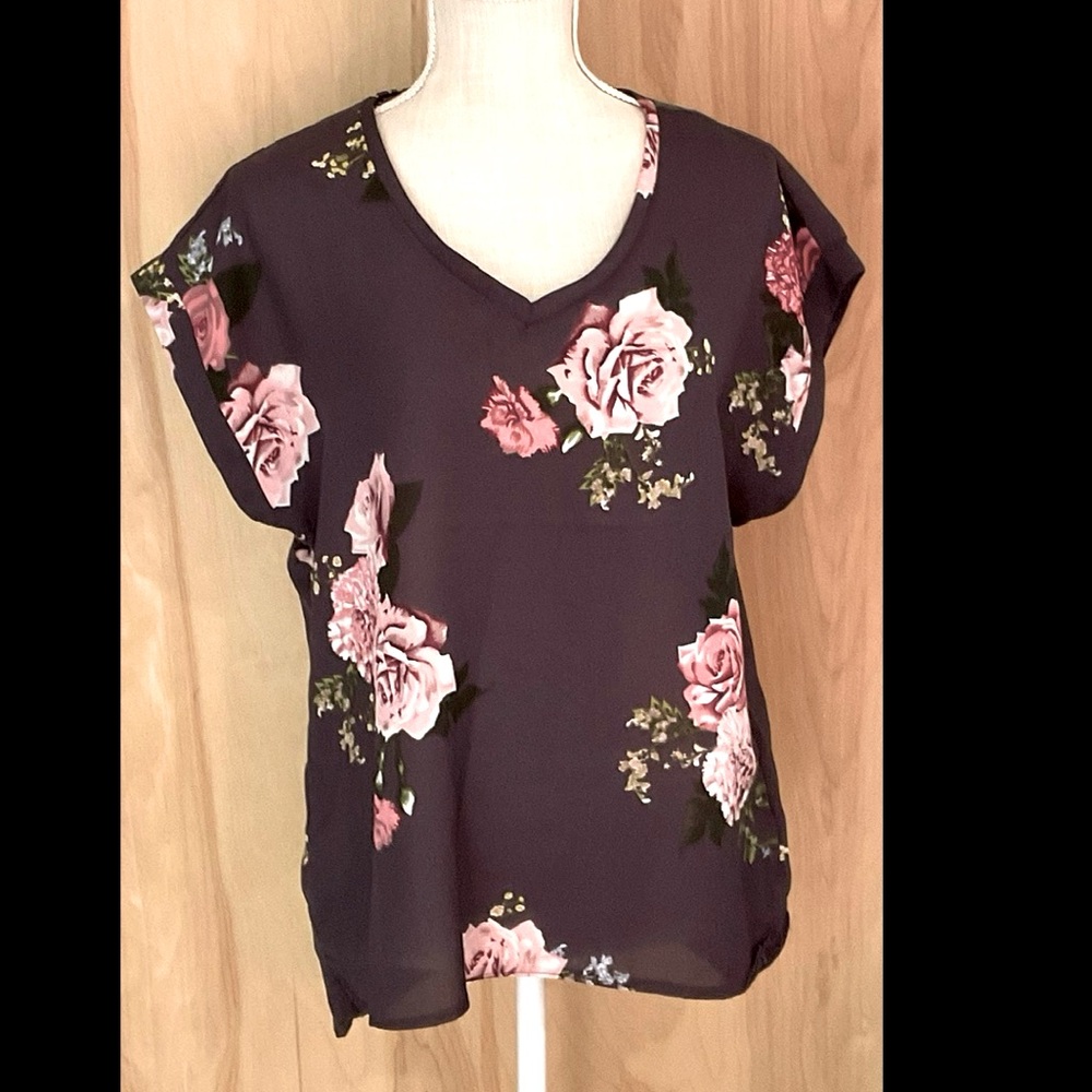 Live 4 Truth Floral Blouse - EUC